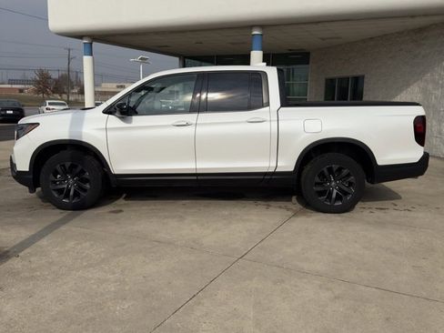 Certified 2023 Honda Ridgeline Sport image 2