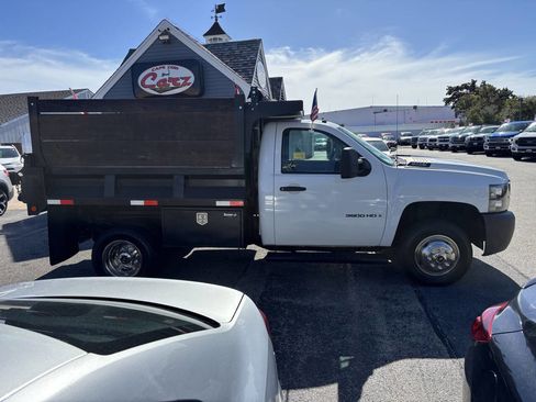 Used 2009 Chevrolet Silverado 3500 W/T w/ Snow Plow Prep Package image 5