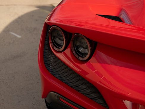 Used 2021 Ferrari F8 Tributo image 22