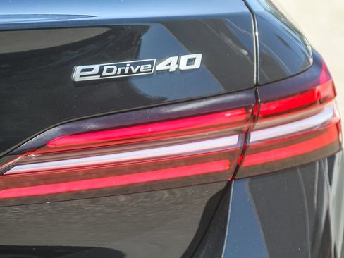 Used 2026 BMW i5 eDrive40 RWD image 7