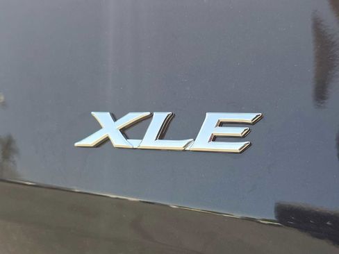 Certified 2025 Toyota Sienna XLE FWD image 14