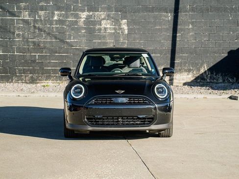 Used 2025 MINI Cooper 2-Door Hardtop image 2