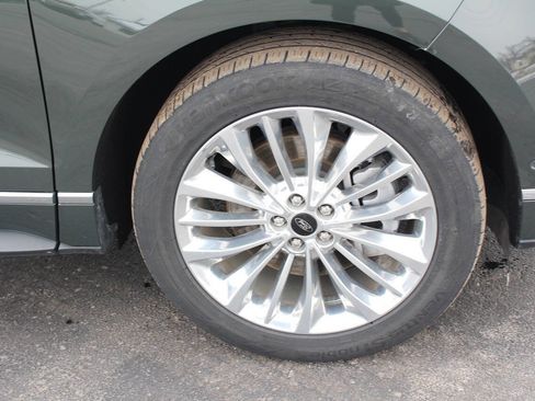 Used 2024 Ford Edge Titanium w/ Titanium Elite Package image 7