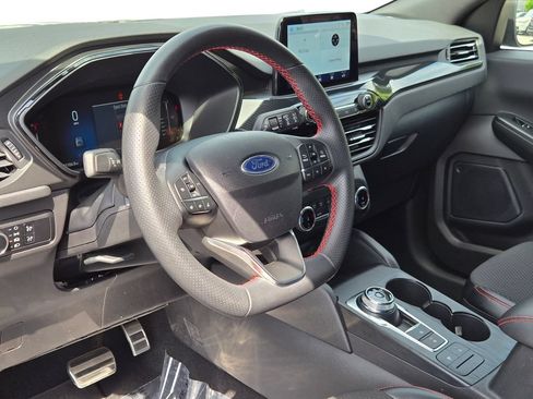 Used 2024 Ford Escape ST-Line FWD image 16