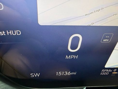 Used 2025 Buick Envision Preferred AWD/4WD image 19