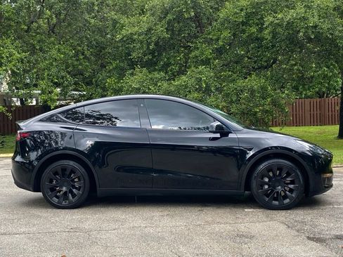 Used 2022 Tesla Model Y Long Range AWD/4WD image 9