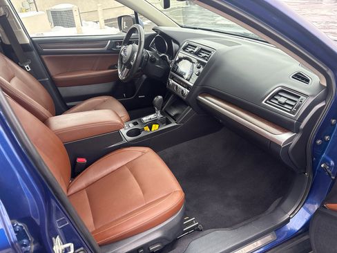 Used 2017 Subaru Outback 2.5i Touring image 34