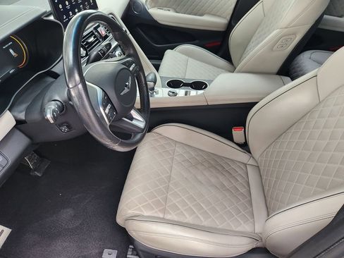 Used 2023 Genesis G70 3.3T w/ Sport Prestige Package image 9