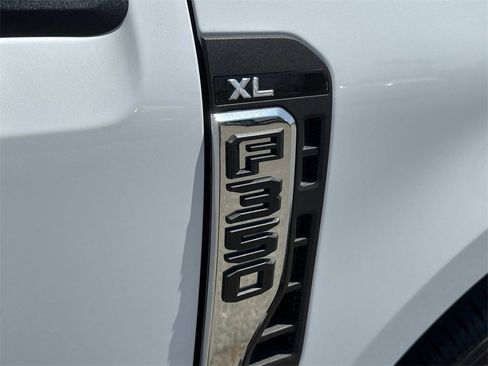New 2025 Ford F350 XL w/ XL Chrome Package image 19