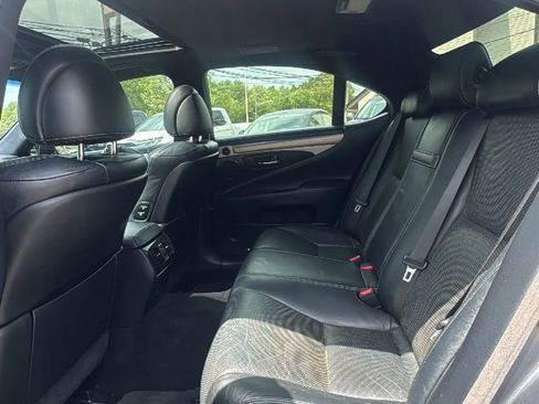 Used 2013 Lexus LS 460 AWD w/ F-Sport Pkg image 16