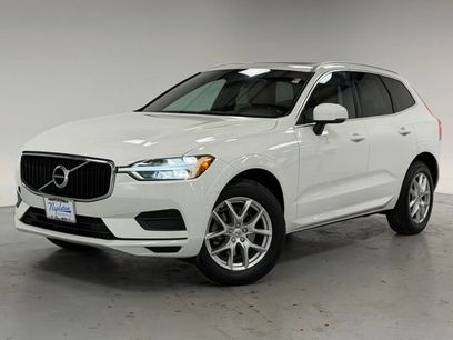 Used 2020 Volvo XC60 T5 Momentum w/ Protection Package Premier