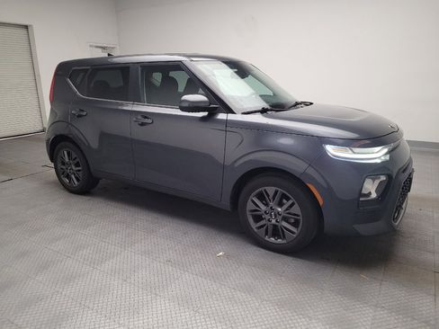 Used 2020 Kia Soul EX image 11