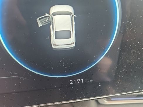 Used 2024 Hyundai Elantra Limited FWD image 27