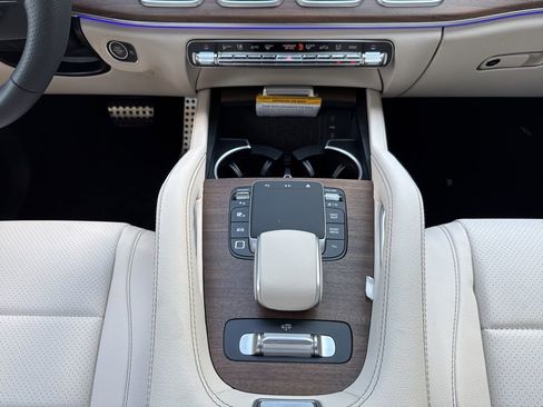 New 2025 Mercedes-Benz GLS 450 4MATIC image 28