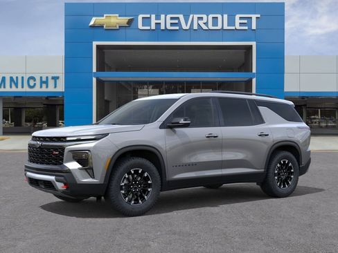 New 2026 Chevrolet Traverse Z71 w/ Enhanced Driving Package AWD/4WD image 2