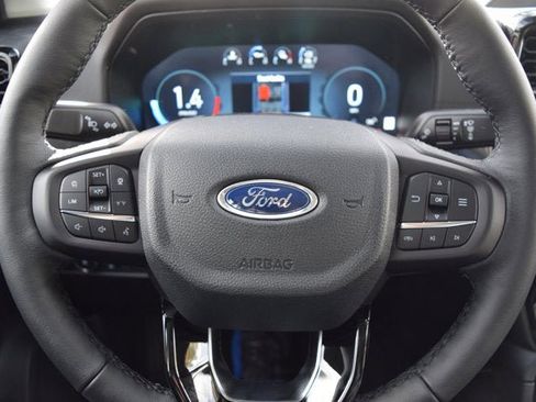 New 2025 Ford Ranger Lariat w/ Black Appearance Package image 7