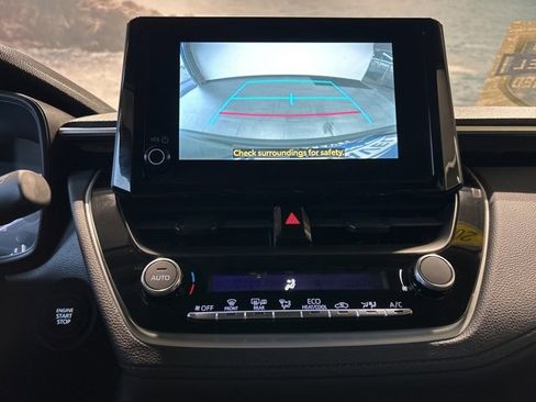 Used 2024 Toyota Corolla Cross LE image 6