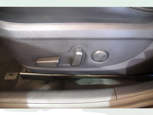 Used 2019 Kia Optima S image 12