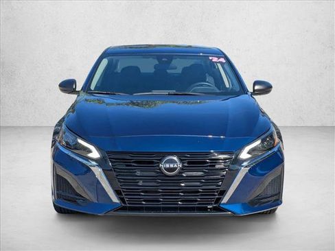 Used 2024 Nissan Altima 2.5 S FWD image 2