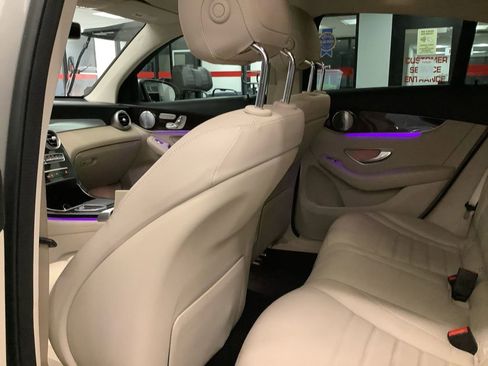 Used 2020 Mercedes-Benz GLC 300 4MATIC Coupe image 19