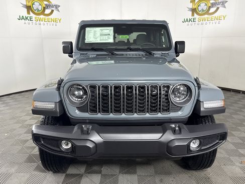 New 2026 Jeep Gladiator Sport image 3