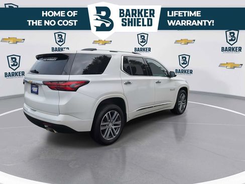 Used 2023 Chevrolet Traverse High Country FWD image 8