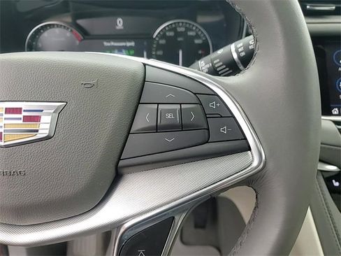 Certified 2022 Cadillac XT5 Premium Luxury image 17