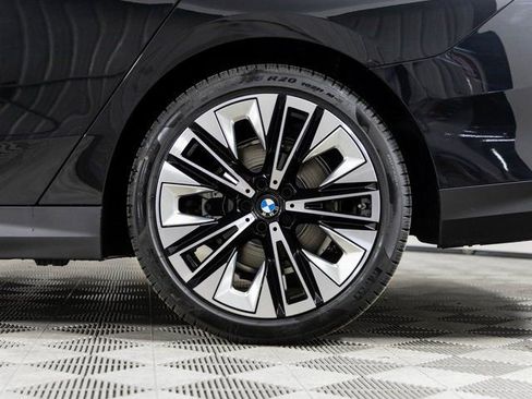 Used 2025 BMW 530i xDrive 530i xDrive w/ Premium Package image 23