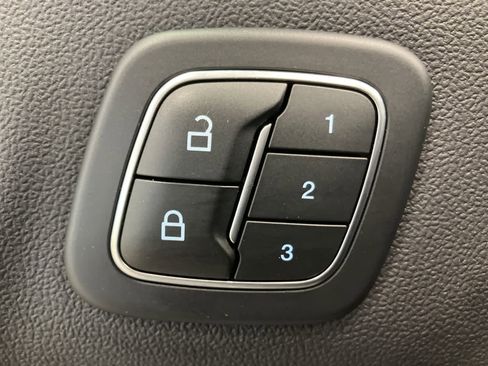 Certified 2020 Ford Escape SEL image 14