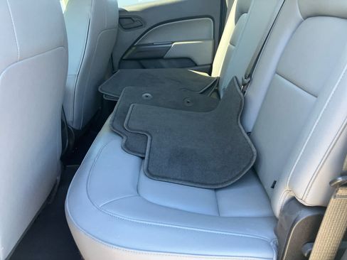 Used 2020 Chevrolet Colorado W/T w/ WT Convenience Package RWD image 10