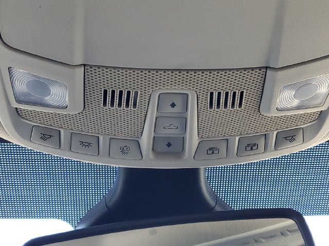 Used 2020 Ford Edge Titanium w/ Equipment Group 301A FWD image 29