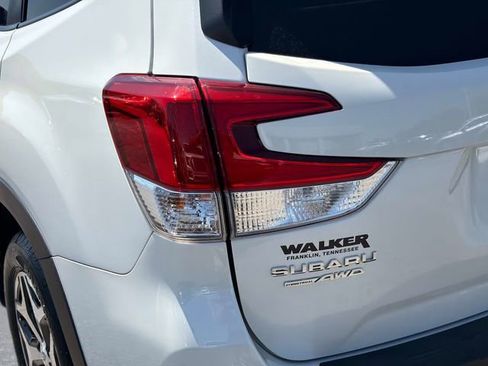 Used 2020 Subaru Forester Premium AWD/4WD image 11