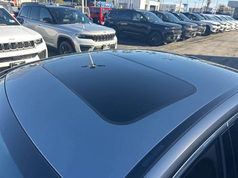 Used 2018 Mercedes-Benz C 300 Sedan image 15