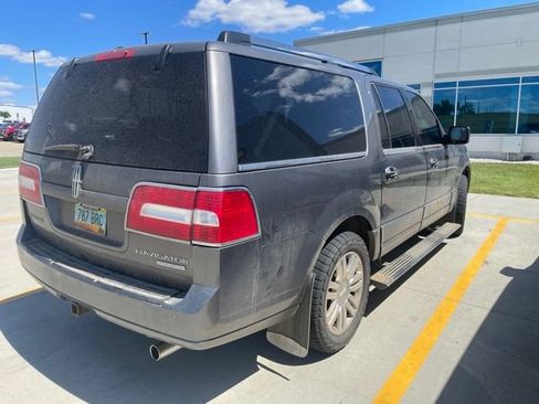 Used 2013 Lincoln Navigator L 4WD image 5