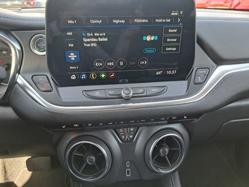 Used 2025 Chevrolet Blazer LT image 15