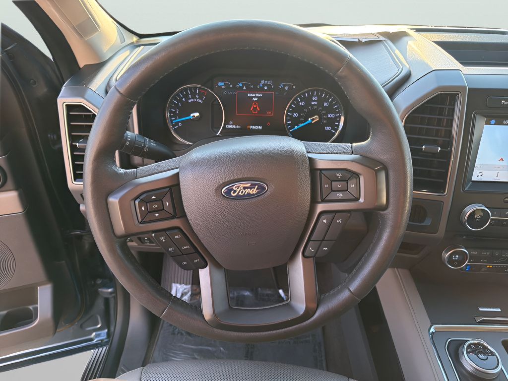 Used 2018 Ford Expedition XLT w/ Equipment Group 202A RWD image 23