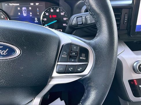 Used 2023 Ford Explorer XLT image 19