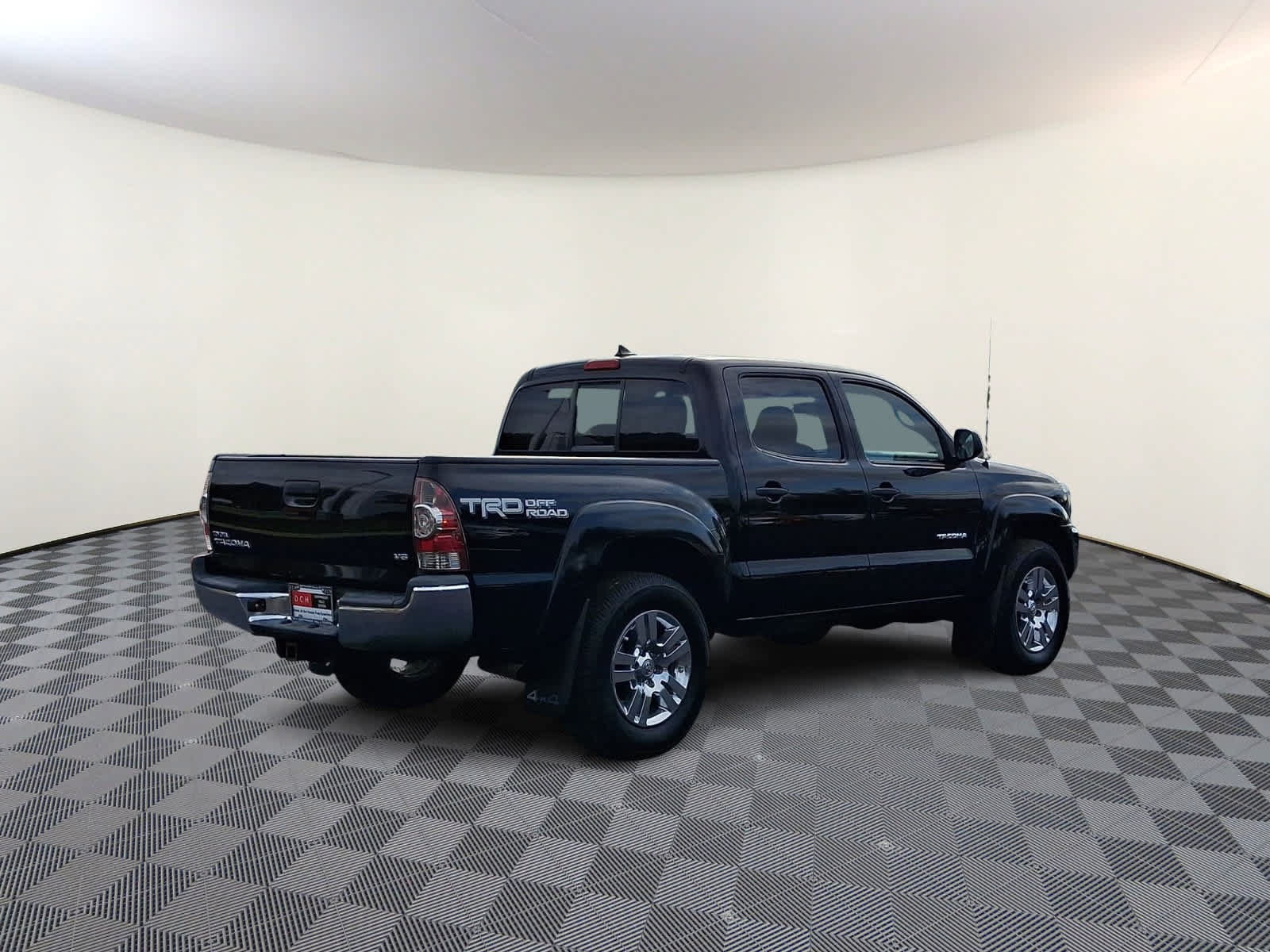 Used 2015 Toyota Tacoma 4x4 Double Cab w/ TRD Off-Road Package image 5