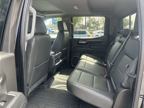 Used 2025 GMC Sierra 1500 SLT w/ SLT Premium Plus Package image 31