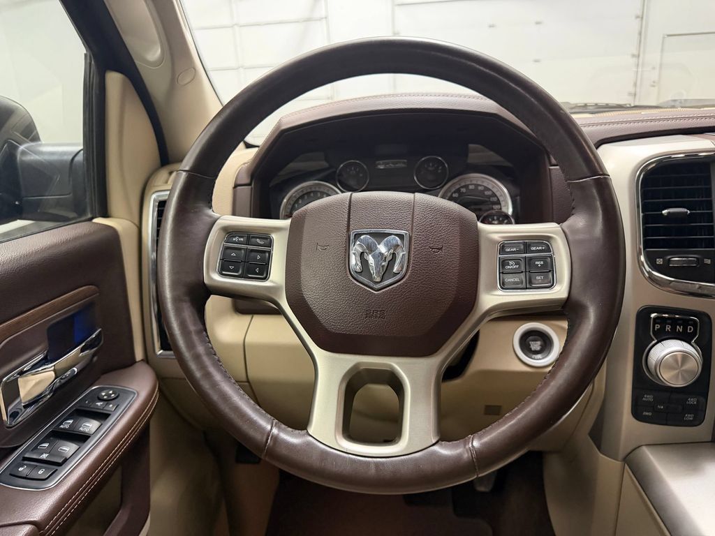 Used 2017 RAM 1500 Laramie w/ Convenience Group AWD/4WD image 10