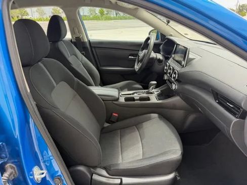 Used 2024 Nissan Sentra SV FWD image 13