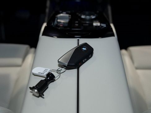 New 2025 BMW 530i xDrive 530i xDrive image 40