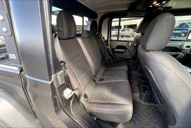 Used 2022 Jeep Gladiator Rubicon w/ LED Lighting Group AWD/4WD image 29