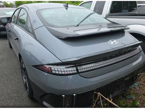 Used 2024 Hyundai Ioniq 6 SEL AWD/4WD image 4