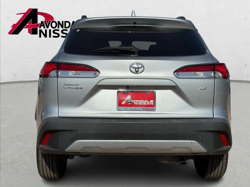 Used 2022 Toyota Corolla Cross LE image 5