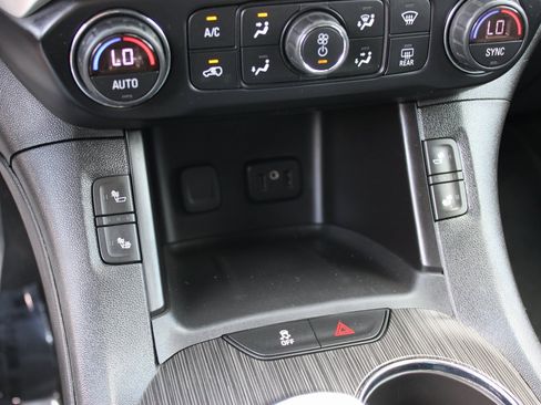 Used 2019 GMC Acadia SLT image 25