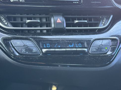 Used 2018 Toyota C-HR XLE image 10