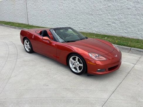 Used 2005 Chevrolet Corvette Convertible w/ Preferred Equipment Group image 24