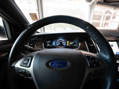 Used 2019 Ford Taurus Limited image 14