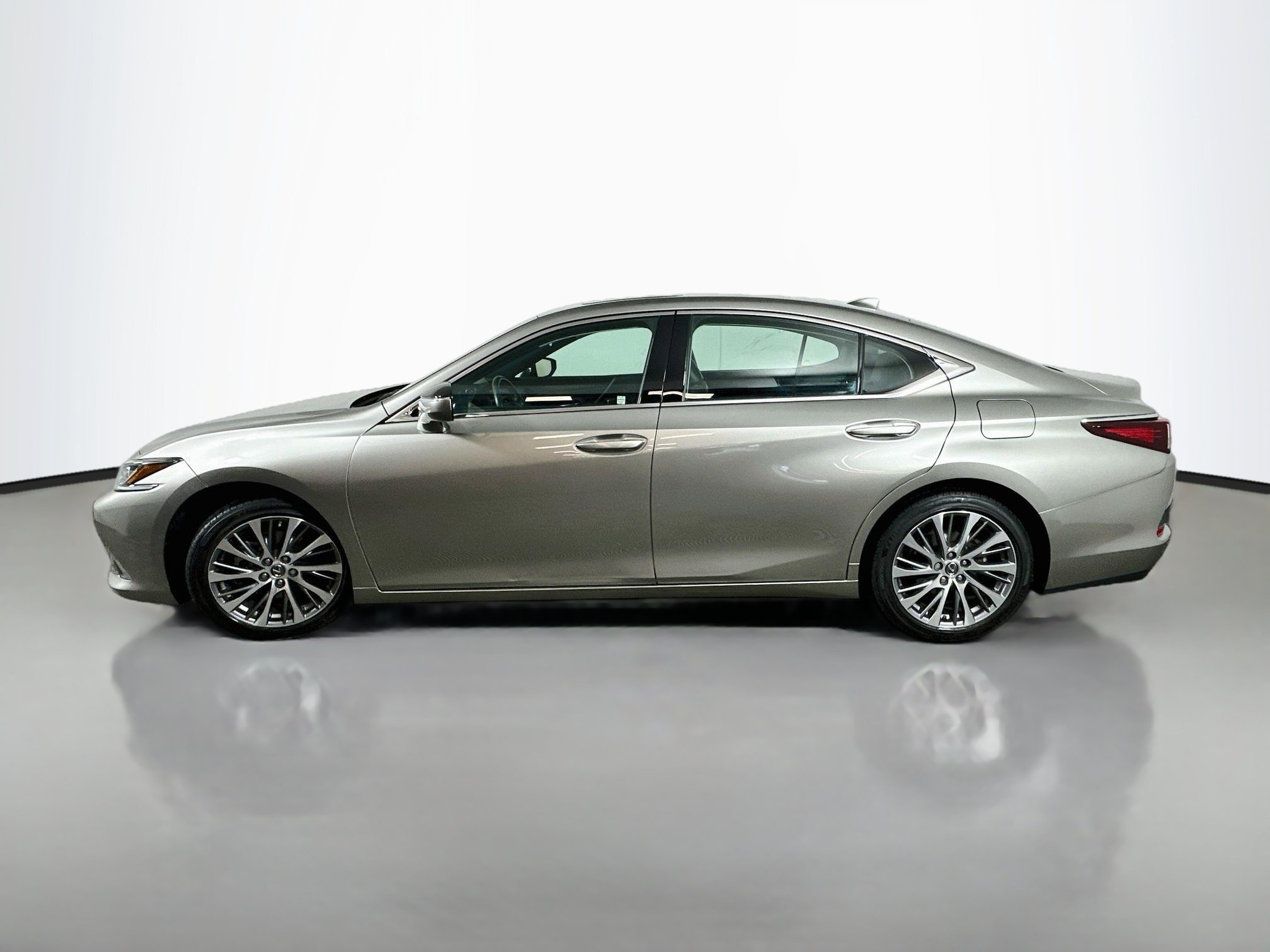 Used 2019 Lexus ES 350 w/ Premium Package FWD image 4